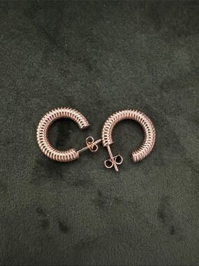 Elizabeth Stone Gold Coiled Hoop Earrings - Women Jewelry